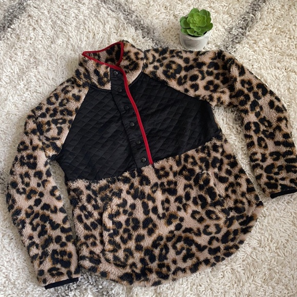 Maurices Tops - Brand New Maurices Leopard Sherpa Pullover